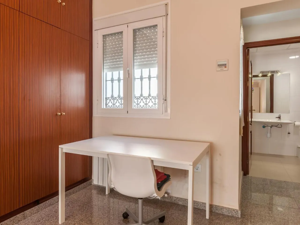 Holiday Home Nervion: Ciudad Jardin Sewilla
