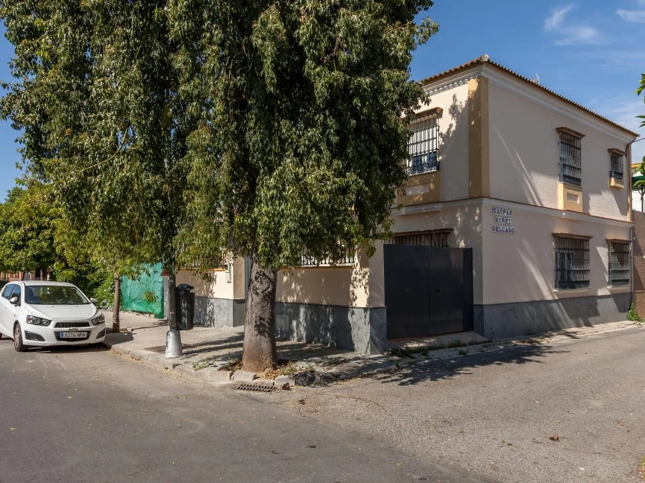 Holiday Home Nervion: Ciudad Jardin Sewilla