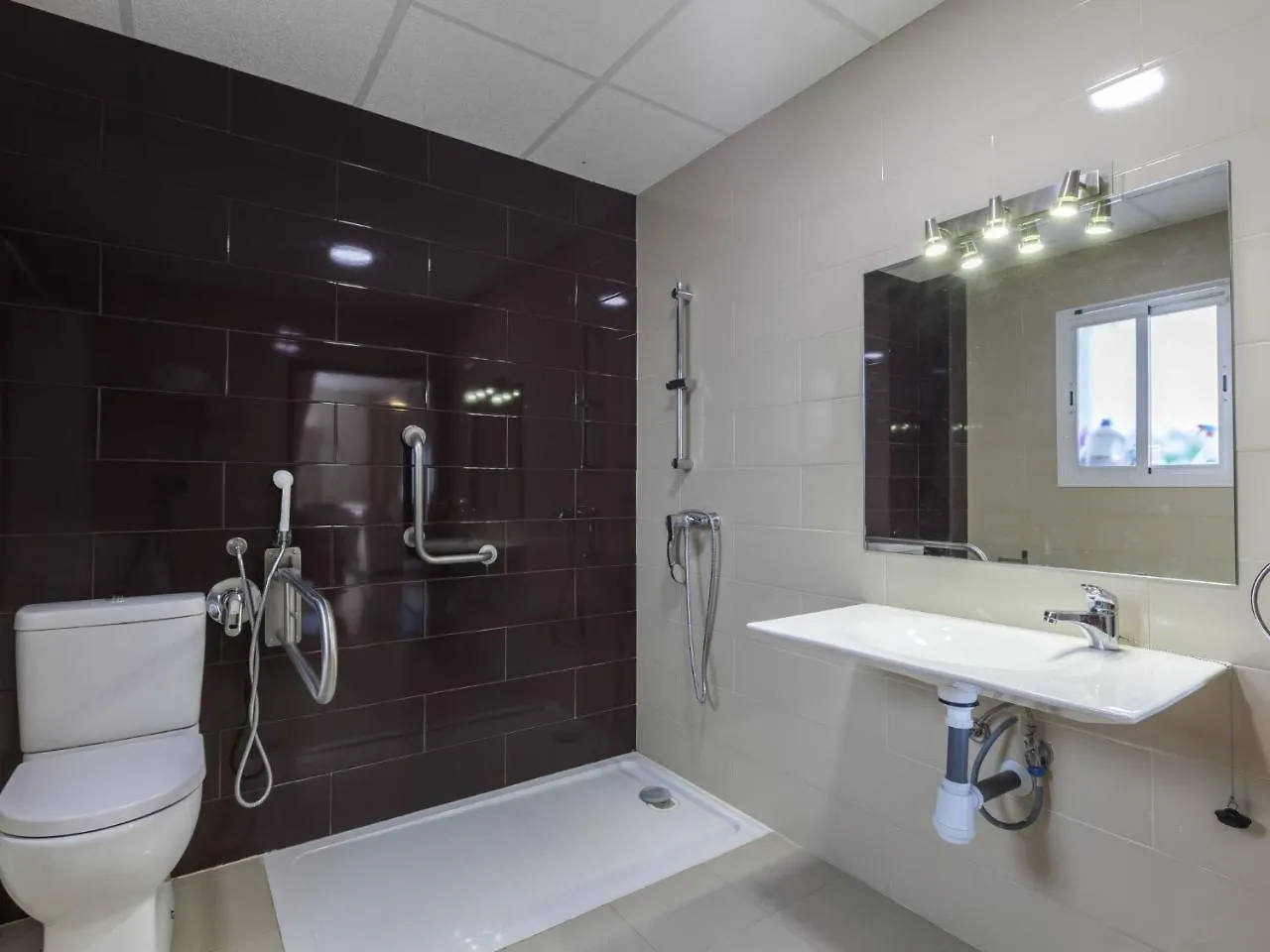 Holiday Home Nervion: Ciudad Jardin Sewilla Hiszpania
