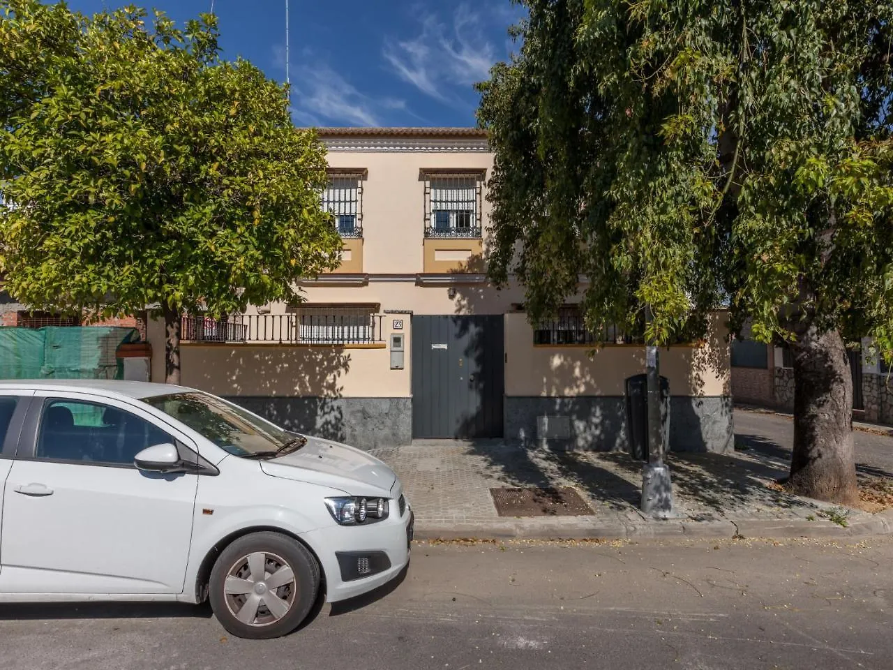 Holiday Home Nervion: Ciudad Jardin Sewilla