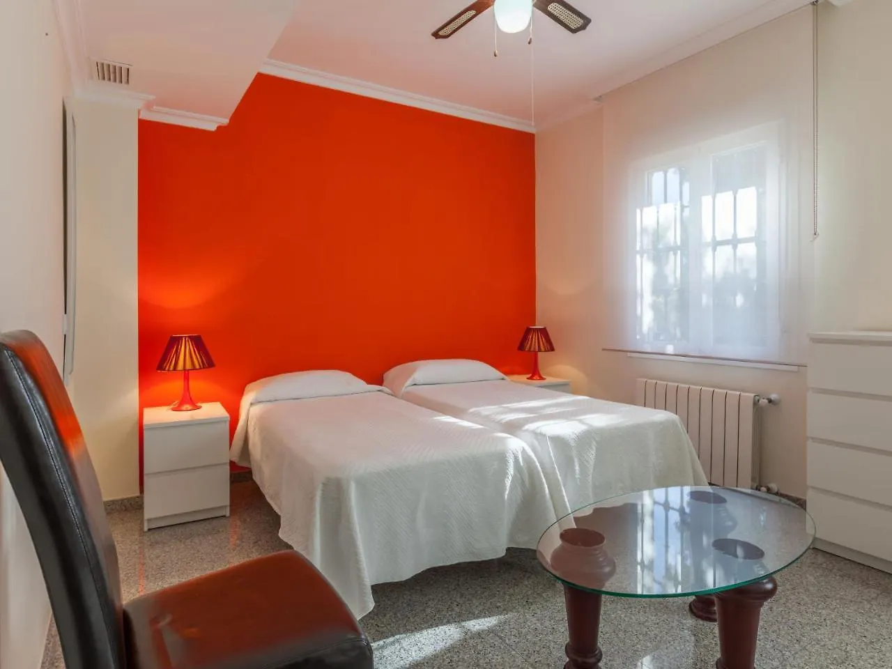 Holiday Home Nervion: Ciudad Jardin Sewilla 0*,
